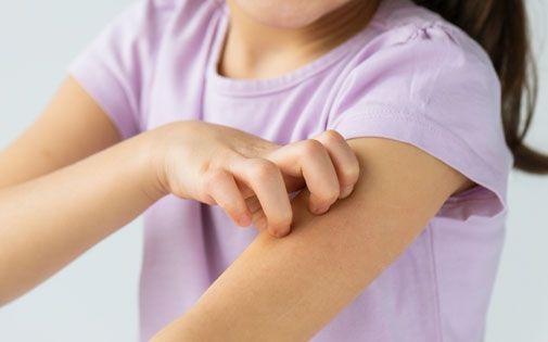 Otizmde İstemsiz Kaşıntıların Sebepleri